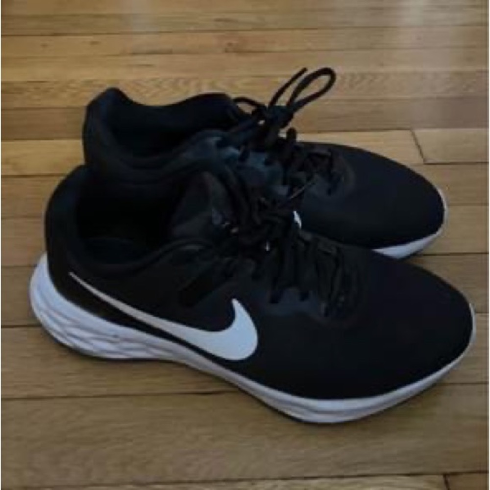 Nike running sneakers 10W men’s